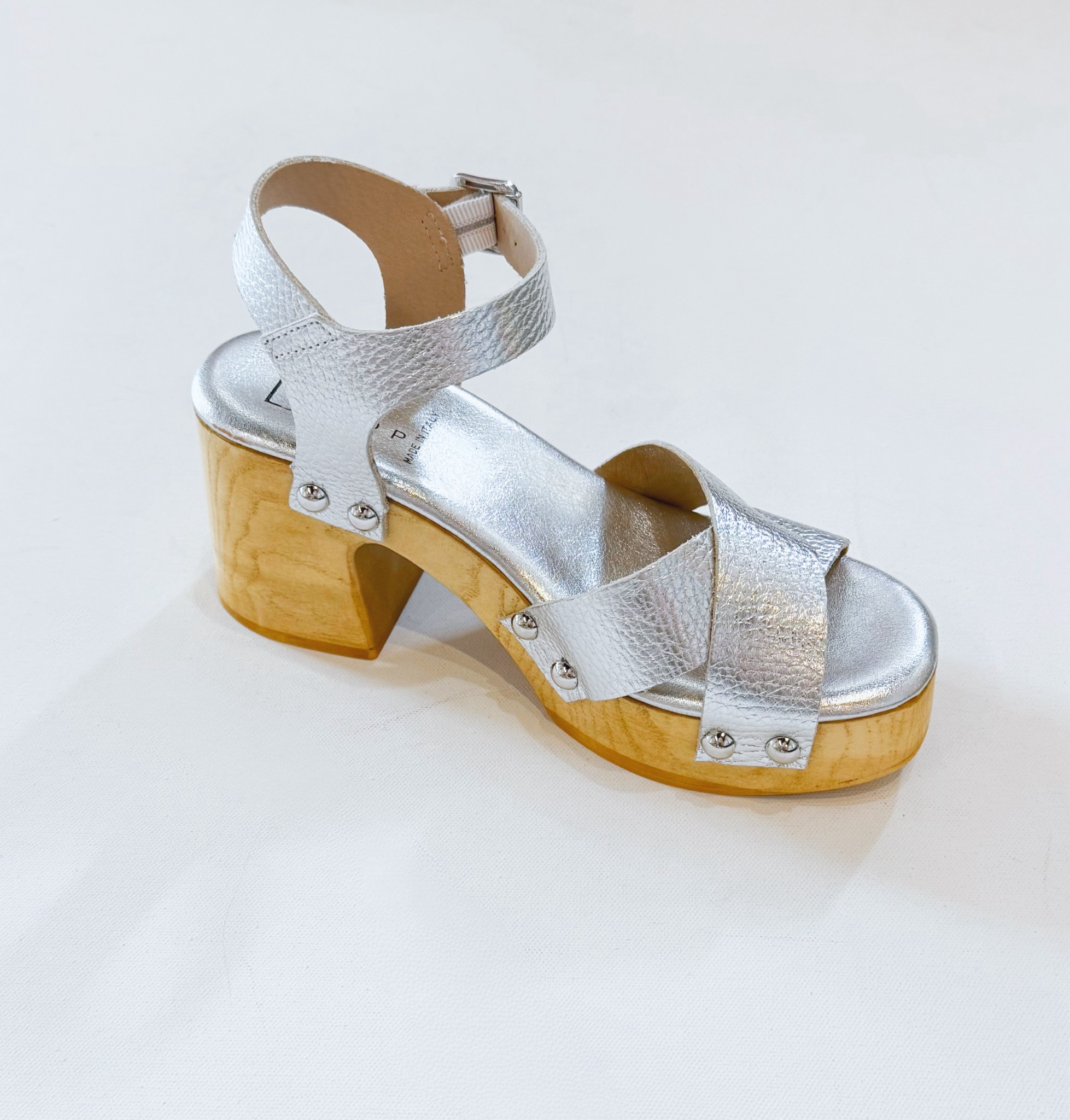 Vanna Silver Platform