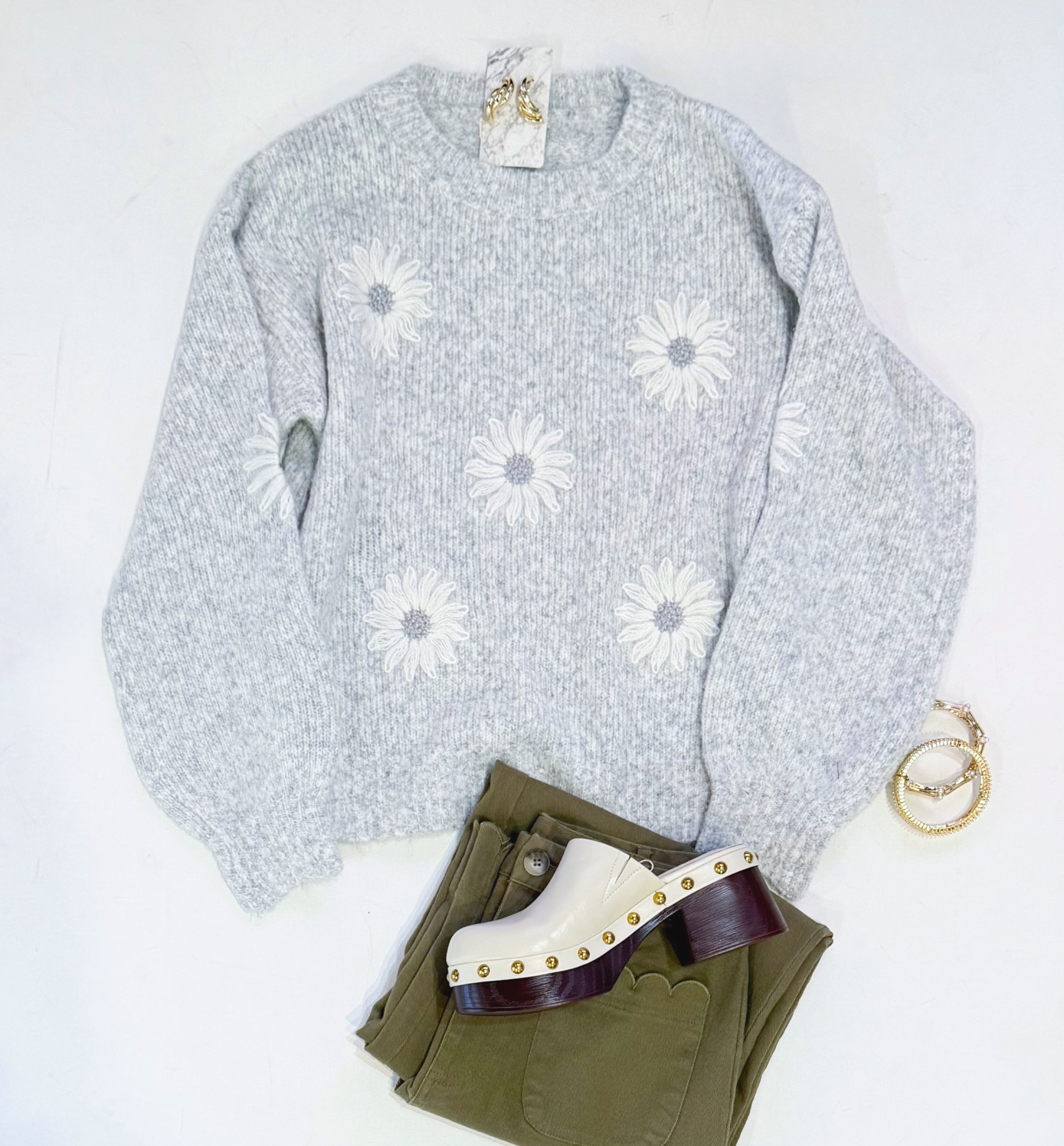 STITCHED DAISY SWEATER