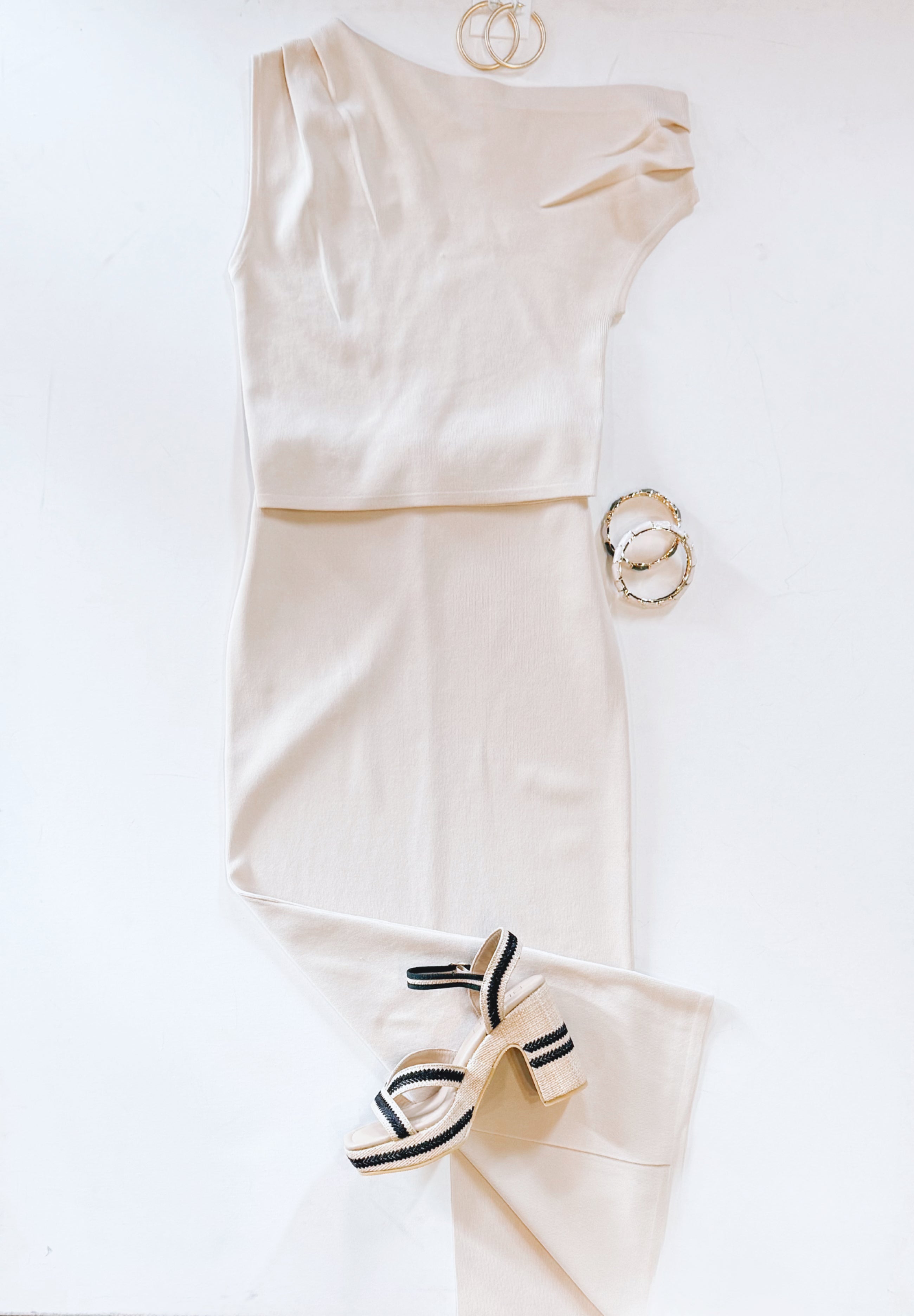 TOTALLY CHIC KNIT MIDI SET