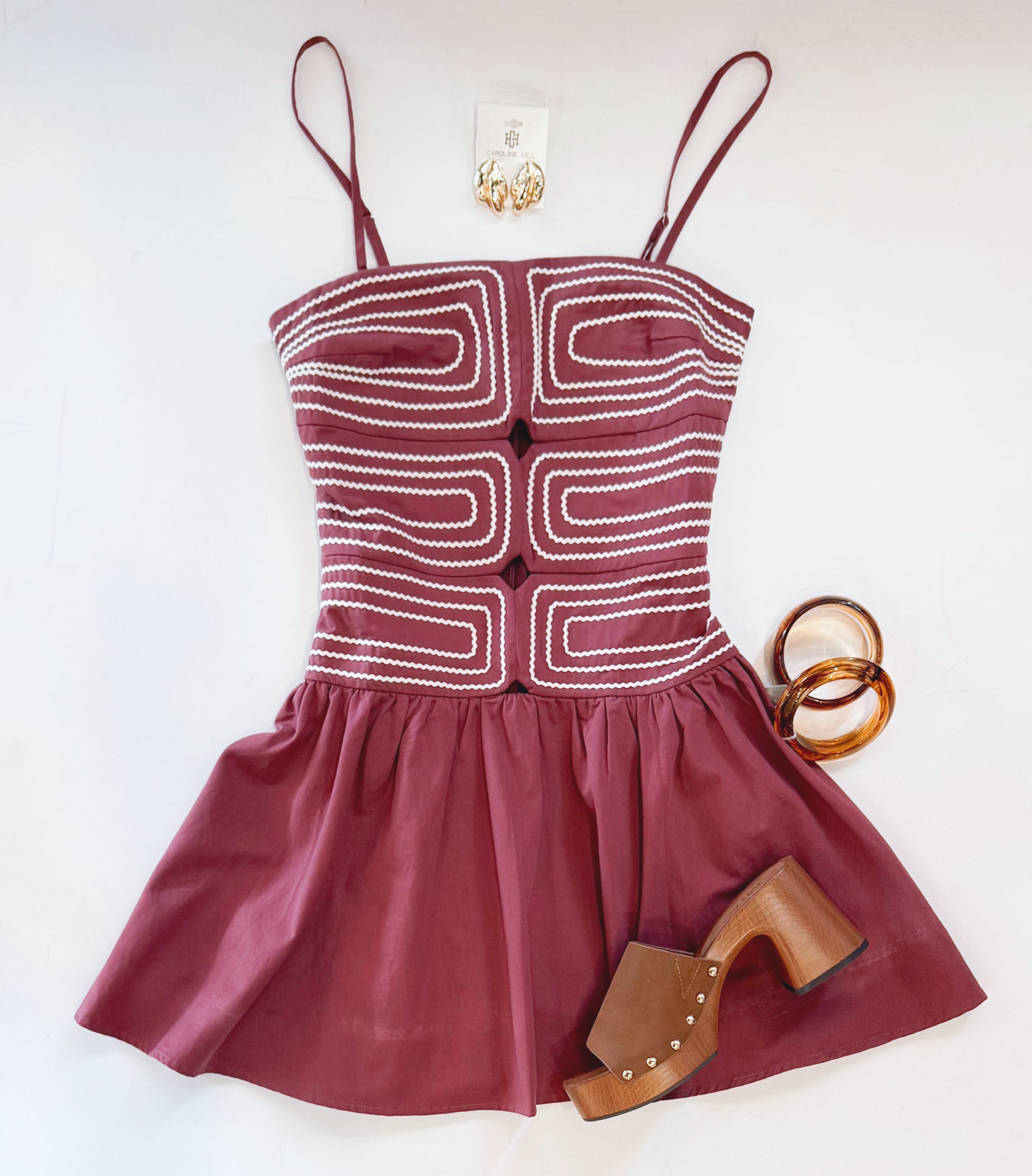 TOP STITCH CUTOUT DRESS (WINE)