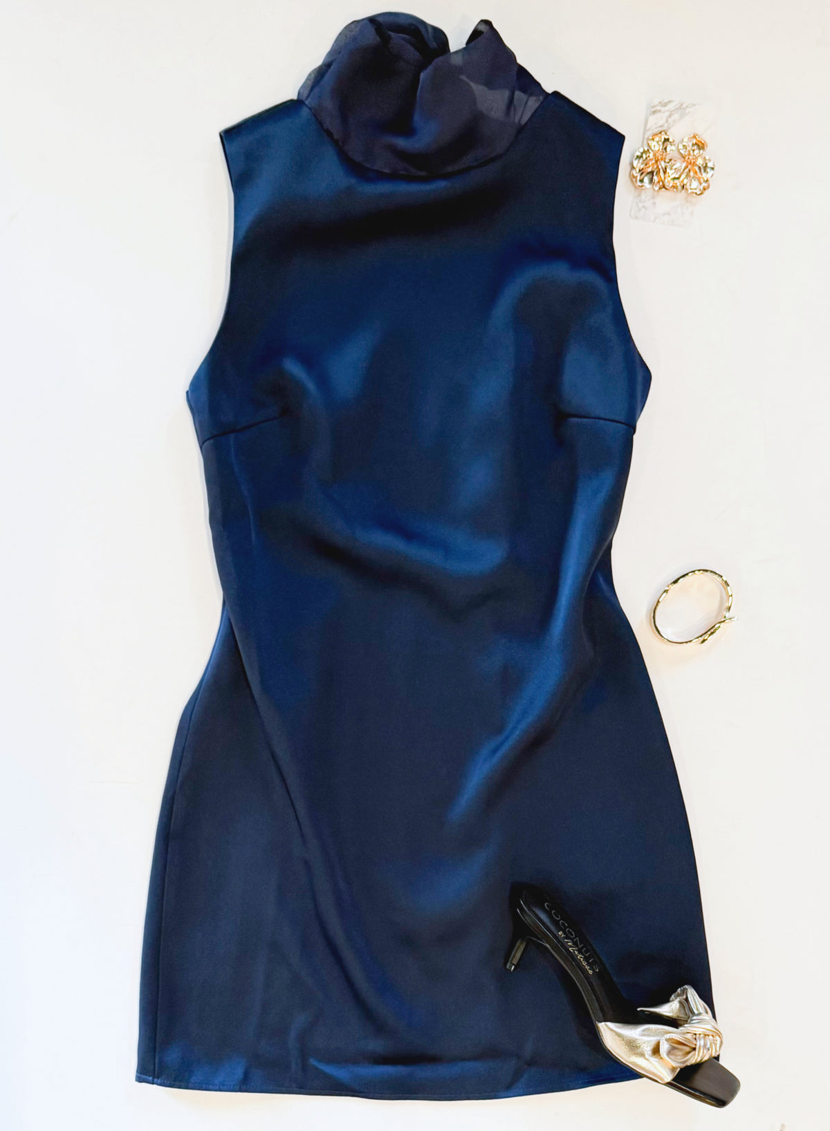 SO CLASSIC BACKLESS DRESS