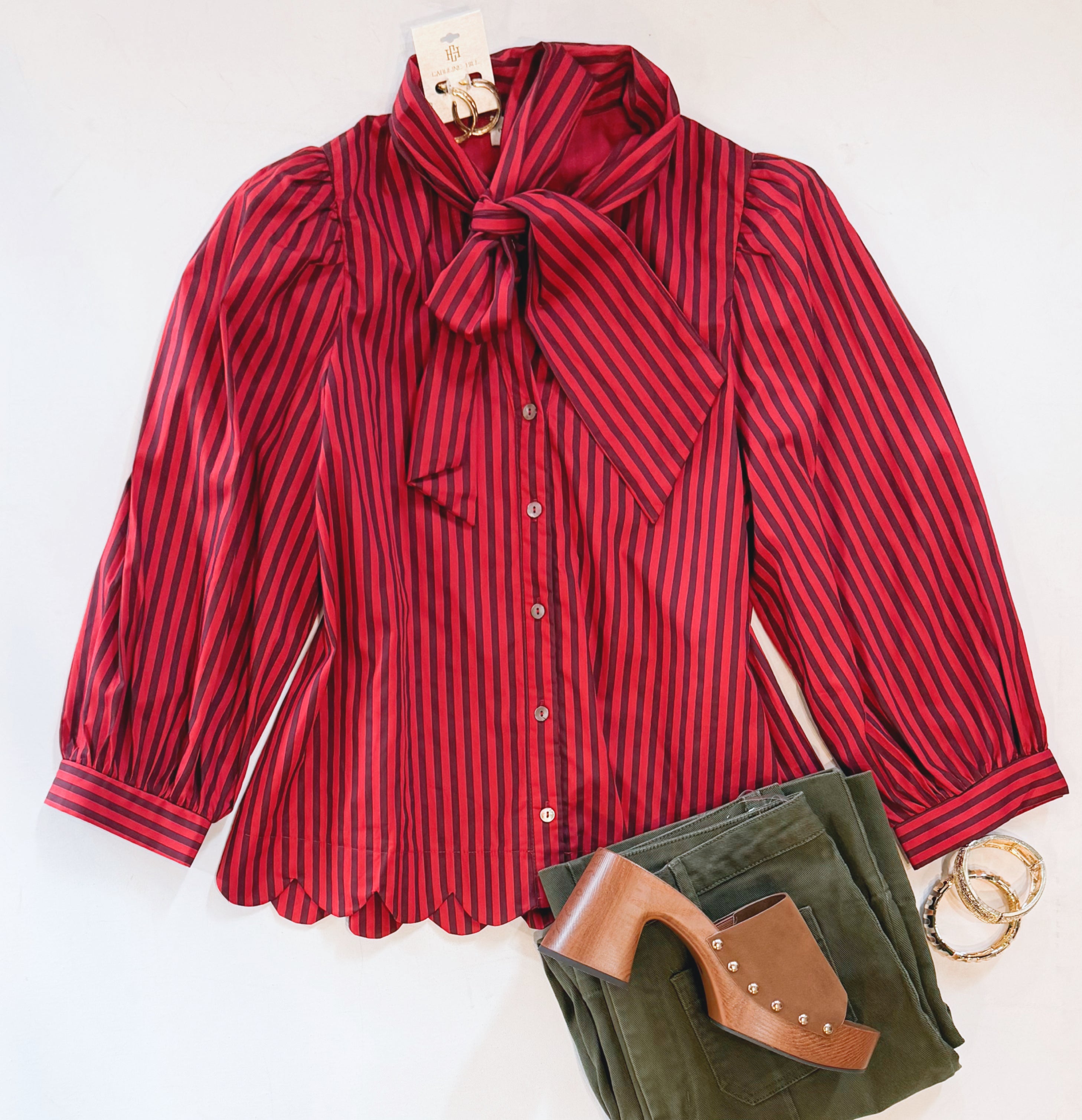 SHADES OF RED BUTTONDOWN