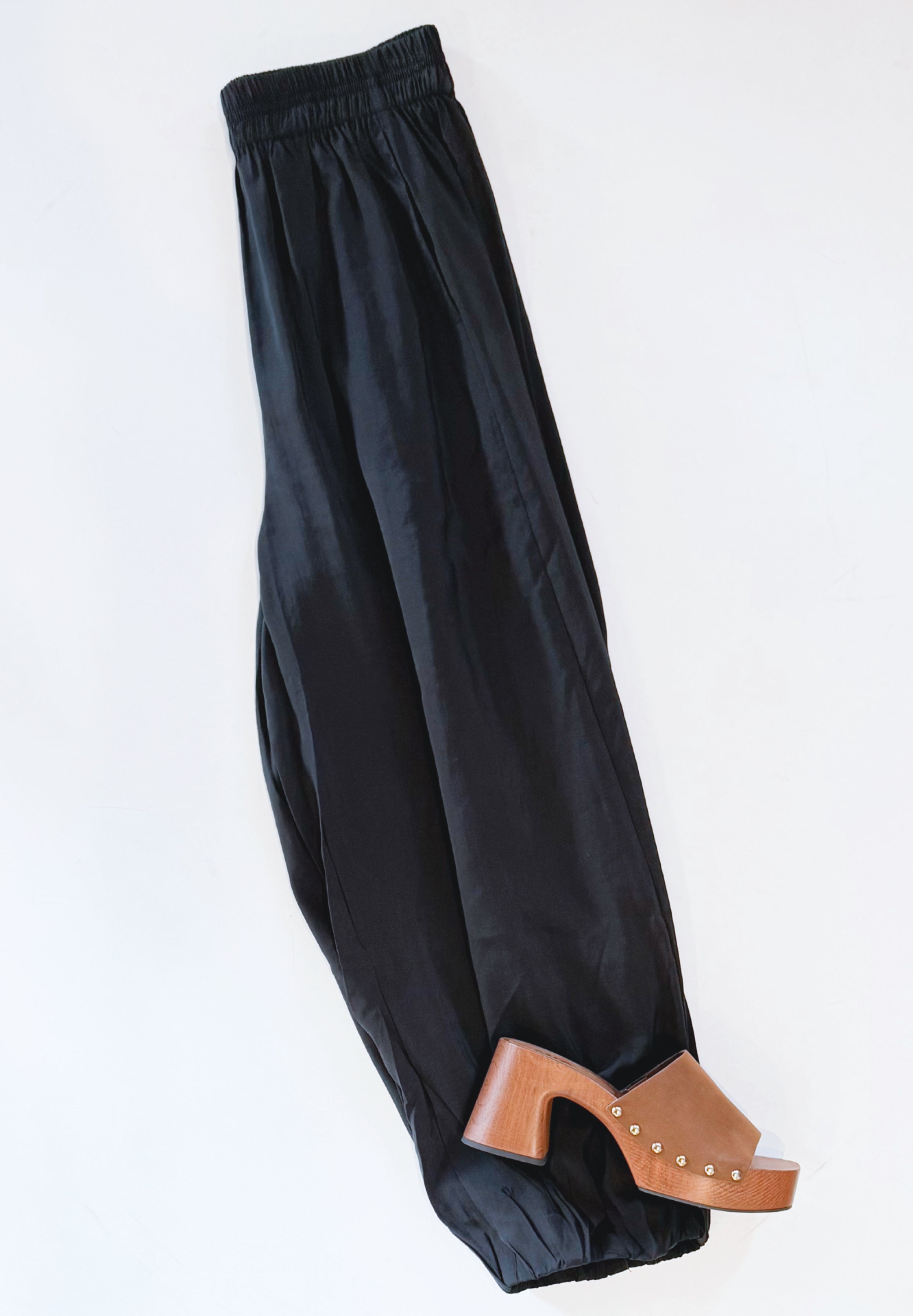NILE SILKY JOGGER (BLACK)
