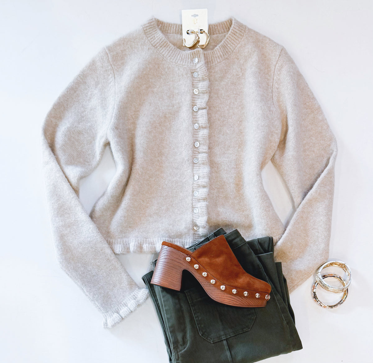 RUFFLE YOUR FEATHERS CARDI