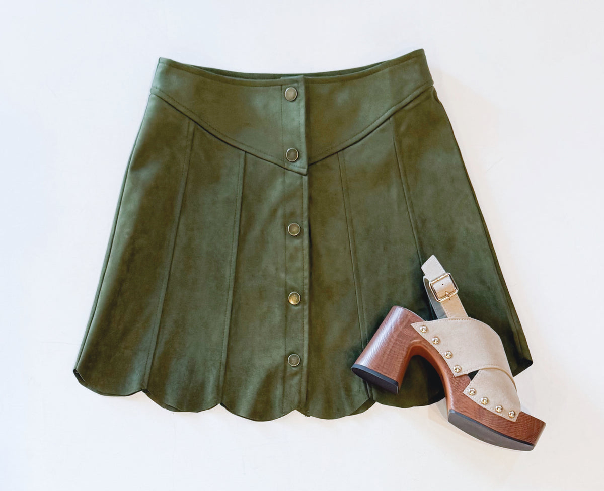 RICH OLIVE SCALLOPED MINI